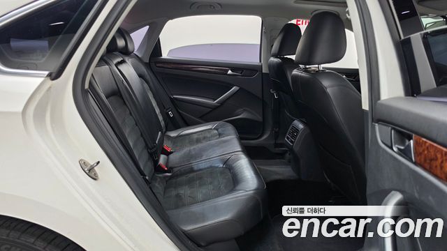 Volkswagen Passat 2.0 TDI B7 2013 — фото 12