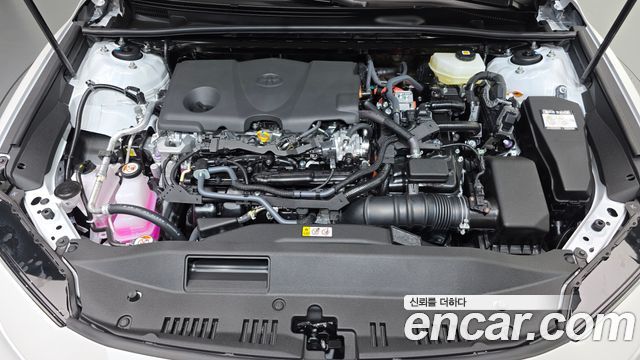 Toyota Camry (XV80) 2.5 XLE Premium Hybrid 2026 — фото 6