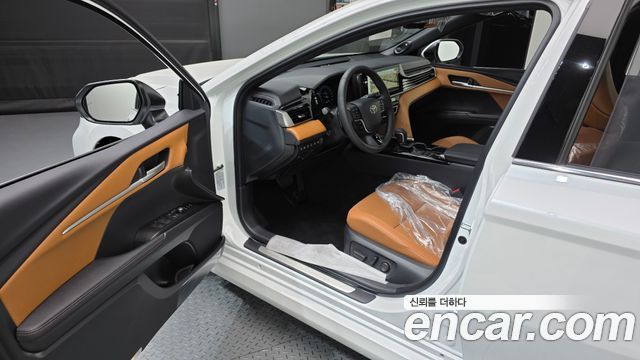 Toyota Camry (XV80) 2.5 XLE Premium Hybrid 2026 — фото 10