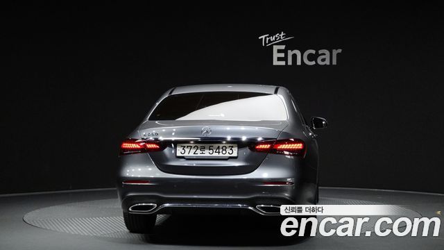 Mercedes-Benz E-Class (W213) E250 AMG Line 2023 — фото 4