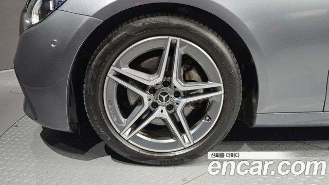 Mercedes-Benz E-Class (W213) E250 AMG Line 2023 — фото 5