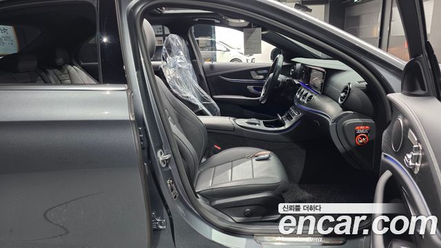 Mercedes-Benz E-Class (W213) E250 AMG Line 2023 — фото 11