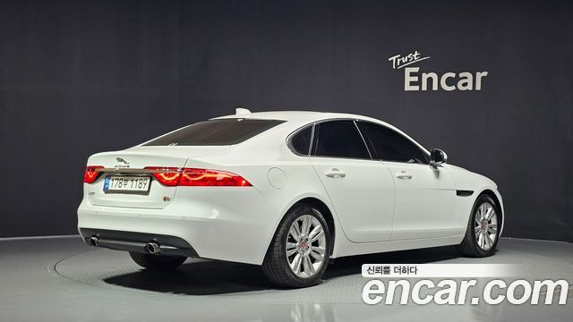 Jaguar XF (X260) 25t Prestige 2018 — фото 2