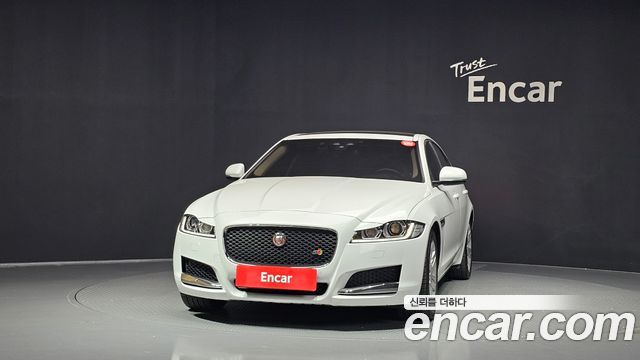 Jaguar XF (X260) 25t Prestige 2018 — фото 3