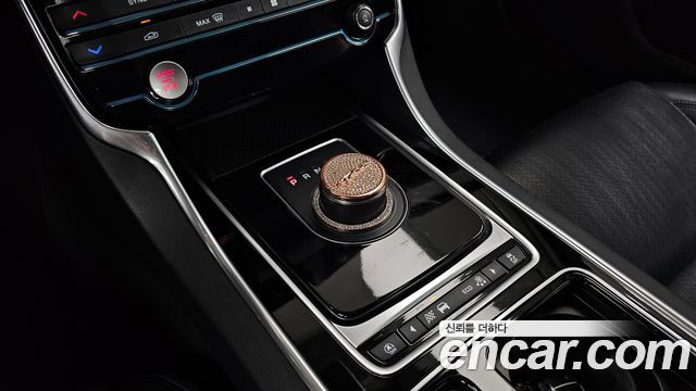 Jaguar XF (X260) 25t Prestige 2018 — фото 9