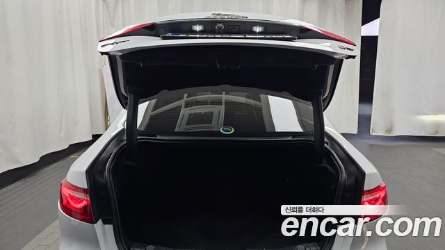 Jaguar XF (X260) 25t Prestige 2018 — фото 20