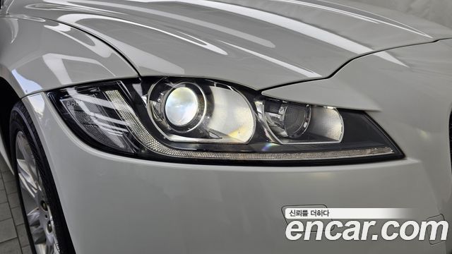 Jaguar XF (X260) 25t Prestige 2018 — фото 22