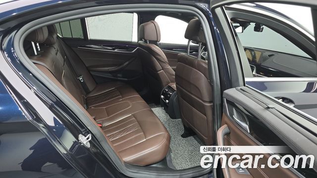BMW 5 Series (G30) 520d xDrive M Sport Package Plus 2018 — фото 11