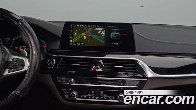 BMW 5 Series (G30) 520d xDrive M Sport Package Plus 2018 — фото 13