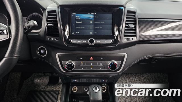 KG Mobility (SsangYong) Rexton Sports Khan Diesel 2.2 4WD Prestige Special (5-Link) 2021 — фото 16