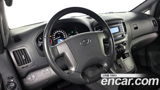Hyundai Grand Starex Van 3-Seater Smart 2020 — фото 12
