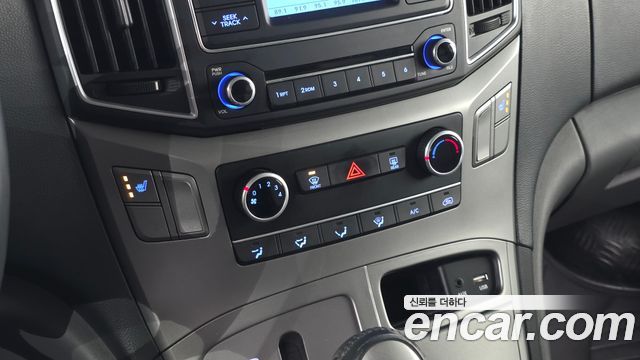 Hyundai Grand Starex Van 3-Seater Smart 2020 — фото 14
