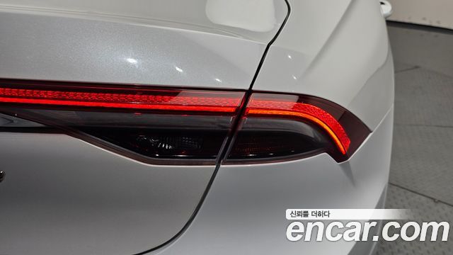 Hyundai Grandeur (IG) 2.5 Le Blanc 2023 — фото 23