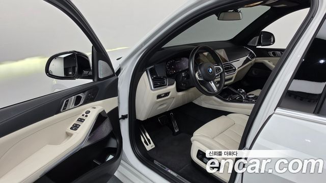 BMW X5 (G05) M50i 2022 — фото 10