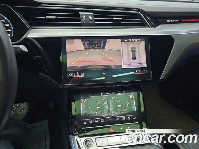 Audi e-tron 55 Quattro Sportback 2022 — фото 10