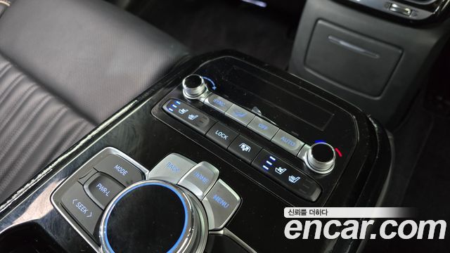 Genesis G90 5.0 AWD Prestige 2019 — фото 16