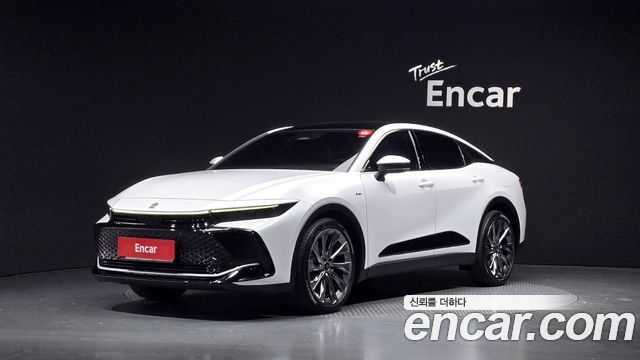 Toyota Crown Crossover 2.5 4WD Hybrid 2024 — фото 1