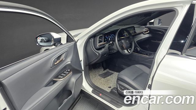 Toyota Crown Crossover 2.5 4WD Hybrid 2024 — фото 11