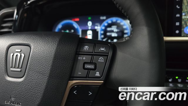 Toyota Crown Crossover 2.5 4WD Hybrid 2024 — фото 17