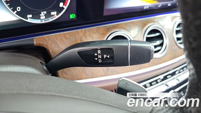 Mercedes-Benz E-Class (W213) E300 4MATIC Exclusive 2017 — фото 9