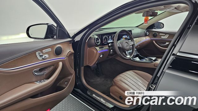 Mercedes-Benz E-Class (W213) E300 4MATIC Exclusive 2017 — фото 10