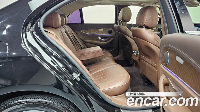 Mercedes-Benz E-Class (W213) E300 4MATIC Exclusive 2017 — фото 16