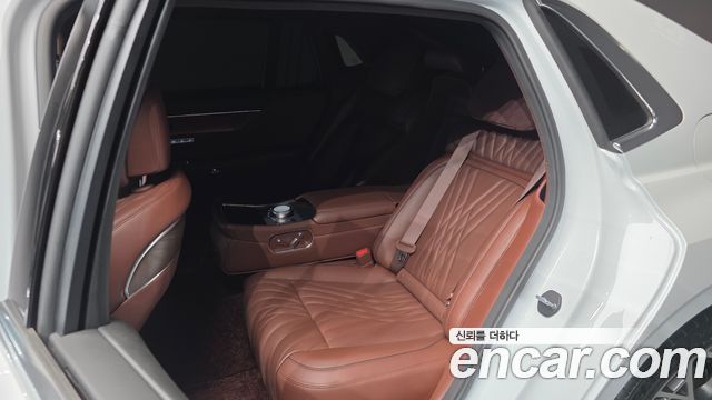 Genesis G90 (RS4) Gasoline 3.5 Turbo e-S/C AWD 2023 — фото 11