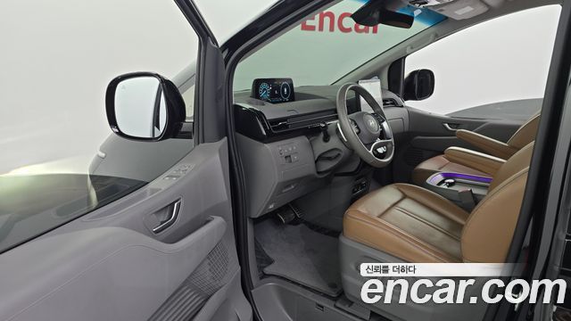 Hyundai Staria HEV 1.6 Lounge 9-Seater Inspiration 2025 — фото 10