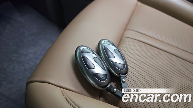 Hyundai Staria HEV 1.6 Lounge 9-Seater Inspiration 2025 — фото 15