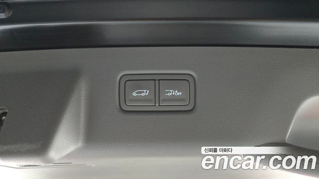 Hyundai Staria HEV 1.6 Lounge 9-Seater Inspiration 2025 — фото 16