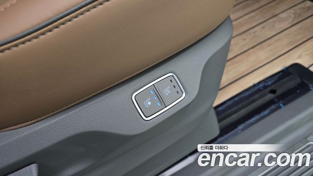Hyundai Staria HEV 1.6 Lounge 9-Seater Inspiration 2025 — фото 20