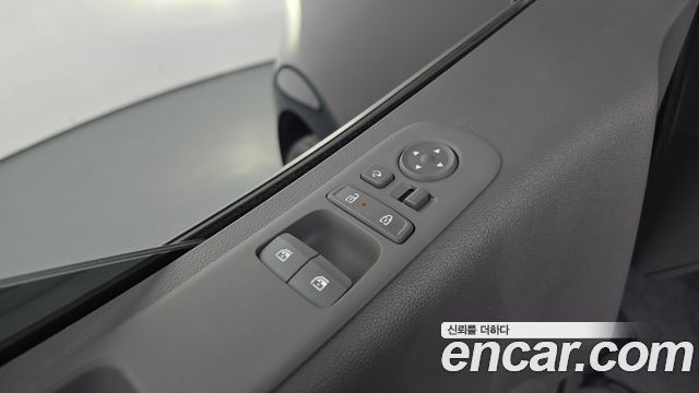 Hyundai Staria HEV 1.6 Lounge 9-Seater Inspiration 2025 — фото 30