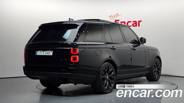 Land Rover Range Rover (IV) 4.4 SDV8 Vogue SE DIESEL 2019 — фото 2