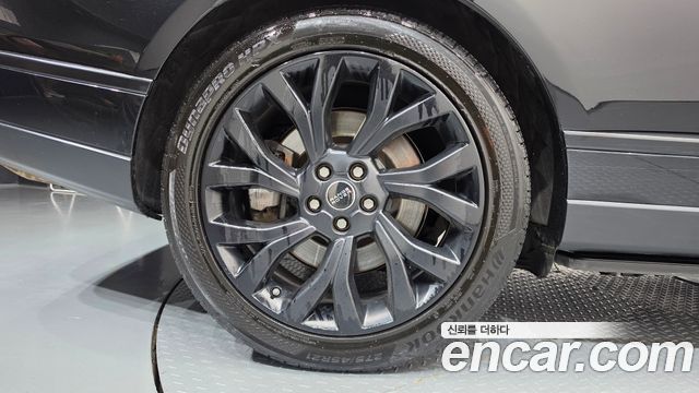 Land Rover Range Rover (IV) 4.4 SDV8 Vogue SE DIESEL 2019 — фото 5