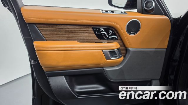 Land Rover Range Rover (IV) 4.4 SDV8 Vogue SE DIESEL 2019 — фото 24