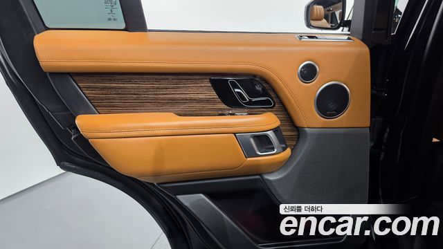 Land Rover Range Rover (IV) 4.4 SDV8 Vogue SE DIESEL 2019 — фото 25