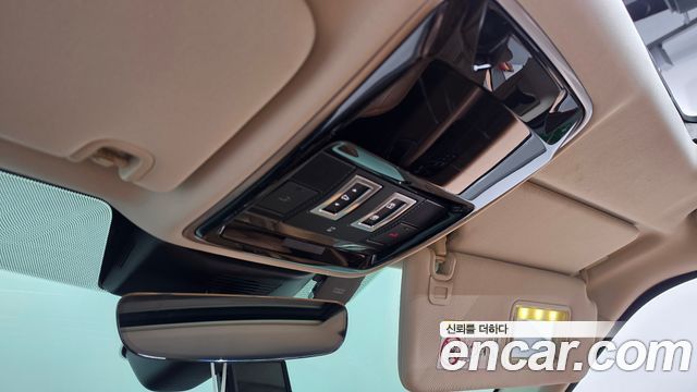 Land Rover Range Rover (IV) 4.4 SDV8 Vogue SE DIESEL 2019 — фото 27