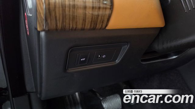 Land Rover Range Rover (IV) 4.4 SDV8 Vogue SE DIESEL 2019 — фото 28