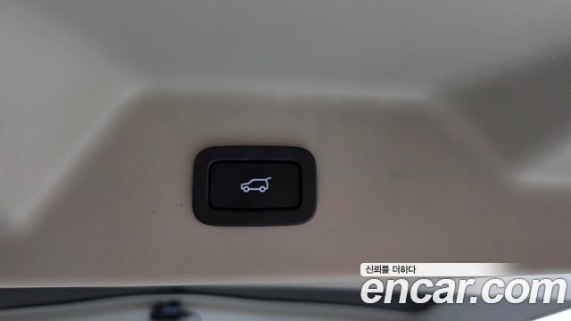 Land Rover Range Rover (IV) 4.4 SDV8 Vogue SE DIESEL 2019 — фото 31