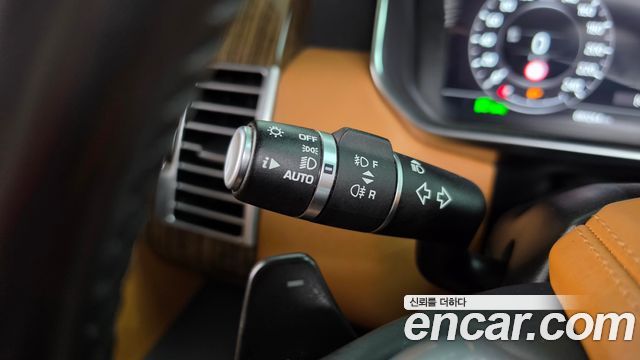 Land Rover Range Rover (IV) 4.4 SDV8 Vogue SE DIESEL 2019 — фото 34