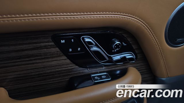 Land Rover Range Rover (IV) 4.4 SDV8 Vogue SE DIESEL 2019 — фото 35