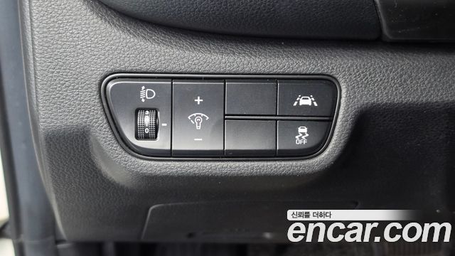 Kia Seltos Gasoline 1.6 Turbo 2WD Prestige 2022 — фото 18