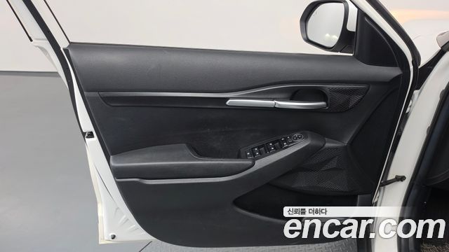 Kia Seltos Gasoline 1.6 Turbo 2WD Prestige 2022 — фото 24