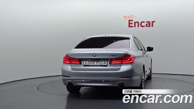 BMW 5 Series (G30) 520i Luxury 2019 — фото 4