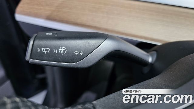 Tesla Model Y Long Range AWD 2022 — фото 18