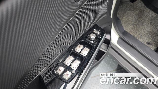 KG Mobility (SsangYong) Tivoli Armor Diesel Gear Edition 2WD 2018 — фото 20