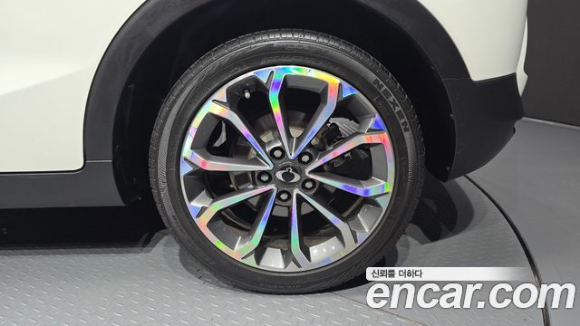 KG Mobility (SsangYong) Tivoli Armor Diesel Gear Edition 2WD 2018 — фото 21