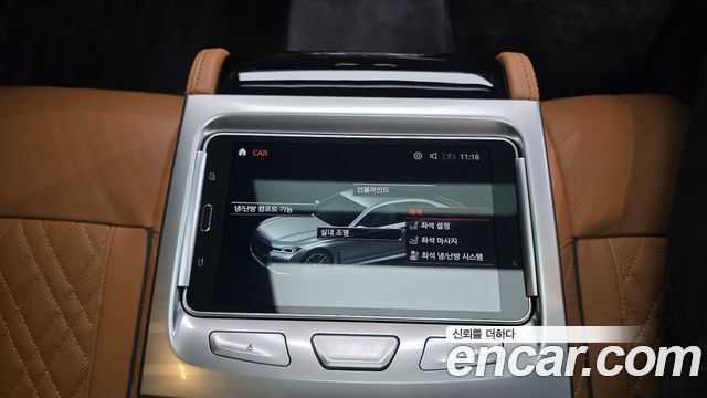 BMW 7 Series (G11) M760Li xDrive 2022 — фото 39