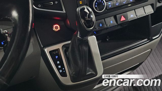 Hyundai Solati 15-seater Luxury 2021 — фото 9