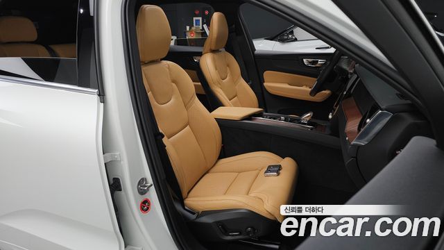 Volvo XC60 (II) B5 Ultra Bright 2025 — фото 26